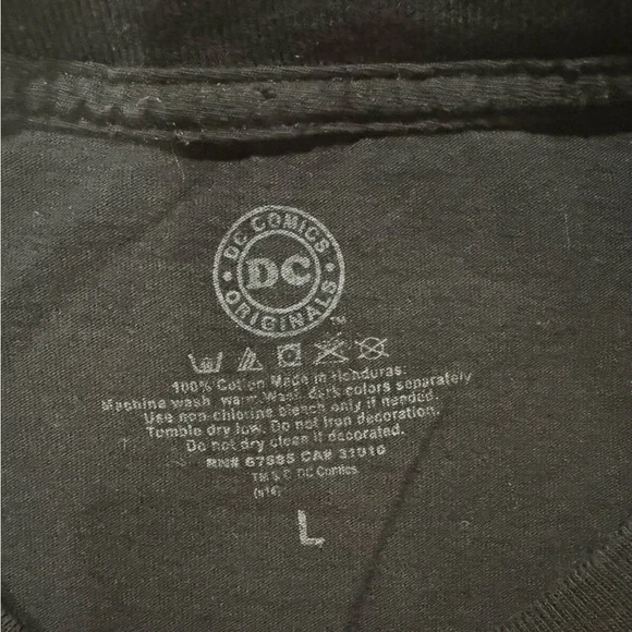 DC Comics Black Graphic T-Shirt - Picture 3 of 3